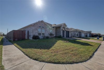 6041 Adrian Drive, House other with 4 bedrooms, 3 bathrooms and 2 parking in Corpus Christi TX | Image 2