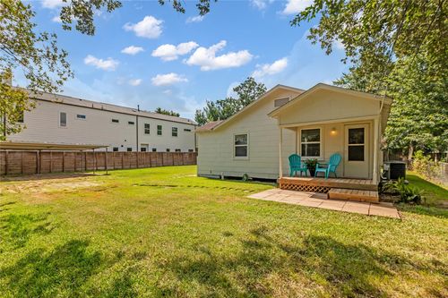 807 Fisher St, Houston, TX, 77018-5321 | Card Image