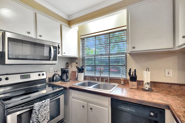 422 Bowling Ave, Condo with 2 bedrooms, 1 bathrooms and 1 parking in Nashville TN | Image 11