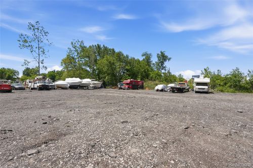 24311 Charles St, Clinton Township, MI, 48036 | Card Image