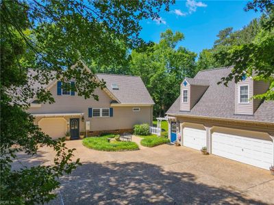 1801 Seaford Road, House other with 5 bedrooms, 4 bathrooms and null parking in Seaford VA | Image 3