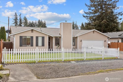 5218 90th Pl Ne, Marysville, WA, 98270-2638 | Card Image