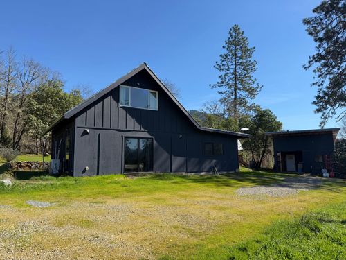 541 Board Shanty Rd, Grants Pass, OR, 97527-9439 | Card Image