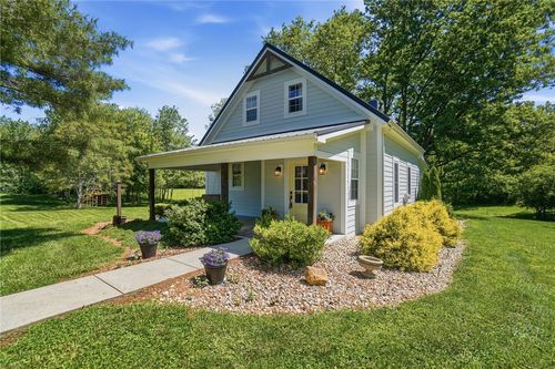 6275 Roundhead Rd, New Vienna, OH, 45159-9397 | Card Image