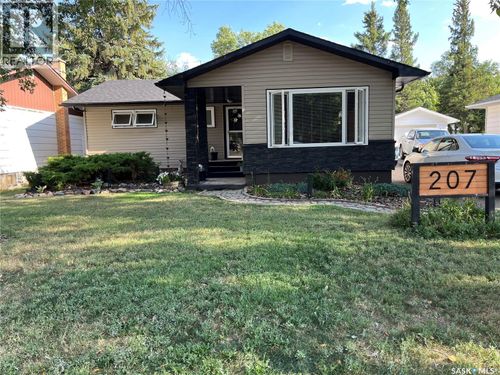 207 Dominion Rd, Assiniboia, SK, S0H | Card Image