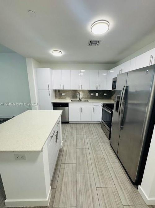 apt-305-1776 Polk St, Hollywood, FL, 33020-4643 | Card Image