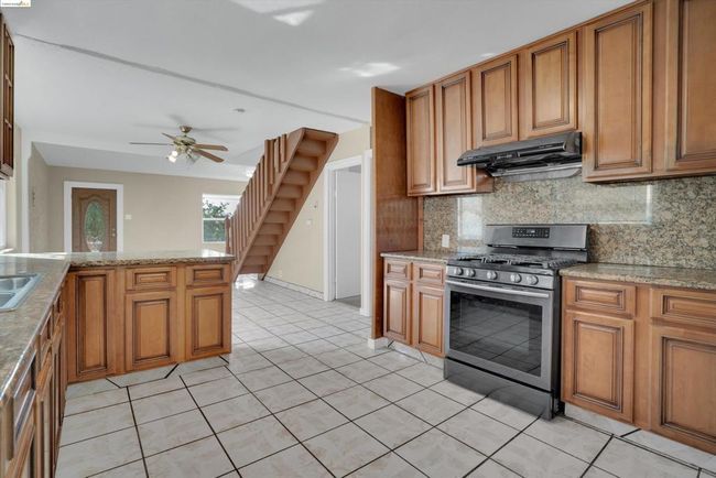 2711 79 Th Ave, House other with 3 bedrooms, 2 bathrooms and 1 parking in Oakland CA | Image 15