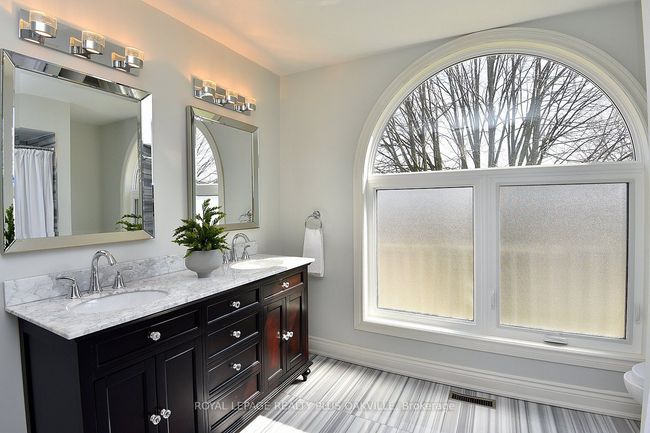 81 Jerome Park Dr, House other with 5 bedrooms, 4 bathrooms and 4 parking in Dundas ON | Image 40