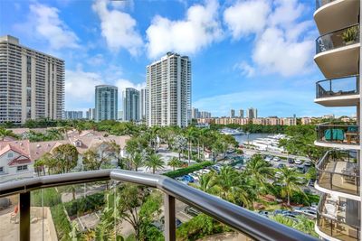 6C - 19667 Turnberry Way, Condo with 1 bedrooms, 1 bathrooms and null parking in Aventura FL | Image 3