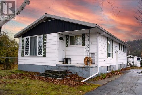 4 Minto St, Webbwood, ON, P0P1P0 | Card Image