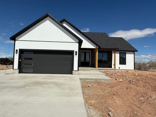 5-1086 W Lagoon St, Roosevelt, UT, 84066-2651 | Card Image