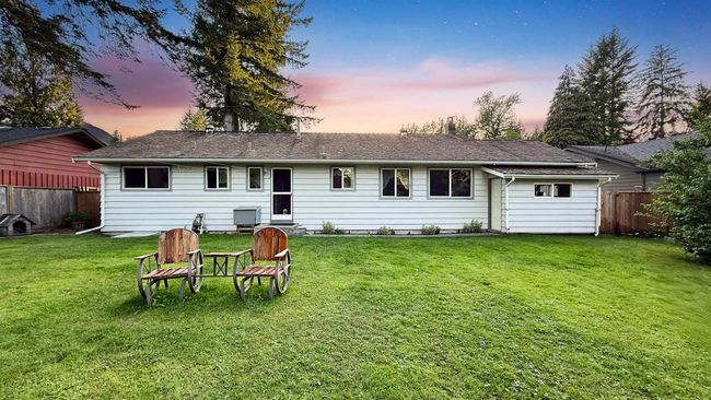 12730 226 St, House other with 3 bedrooms, 1 bathrooms and 4 parking in Maple Ridge BC | Image 4