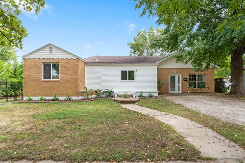1109 3rd St, Monett, MO, 65708-1418 | Card Image