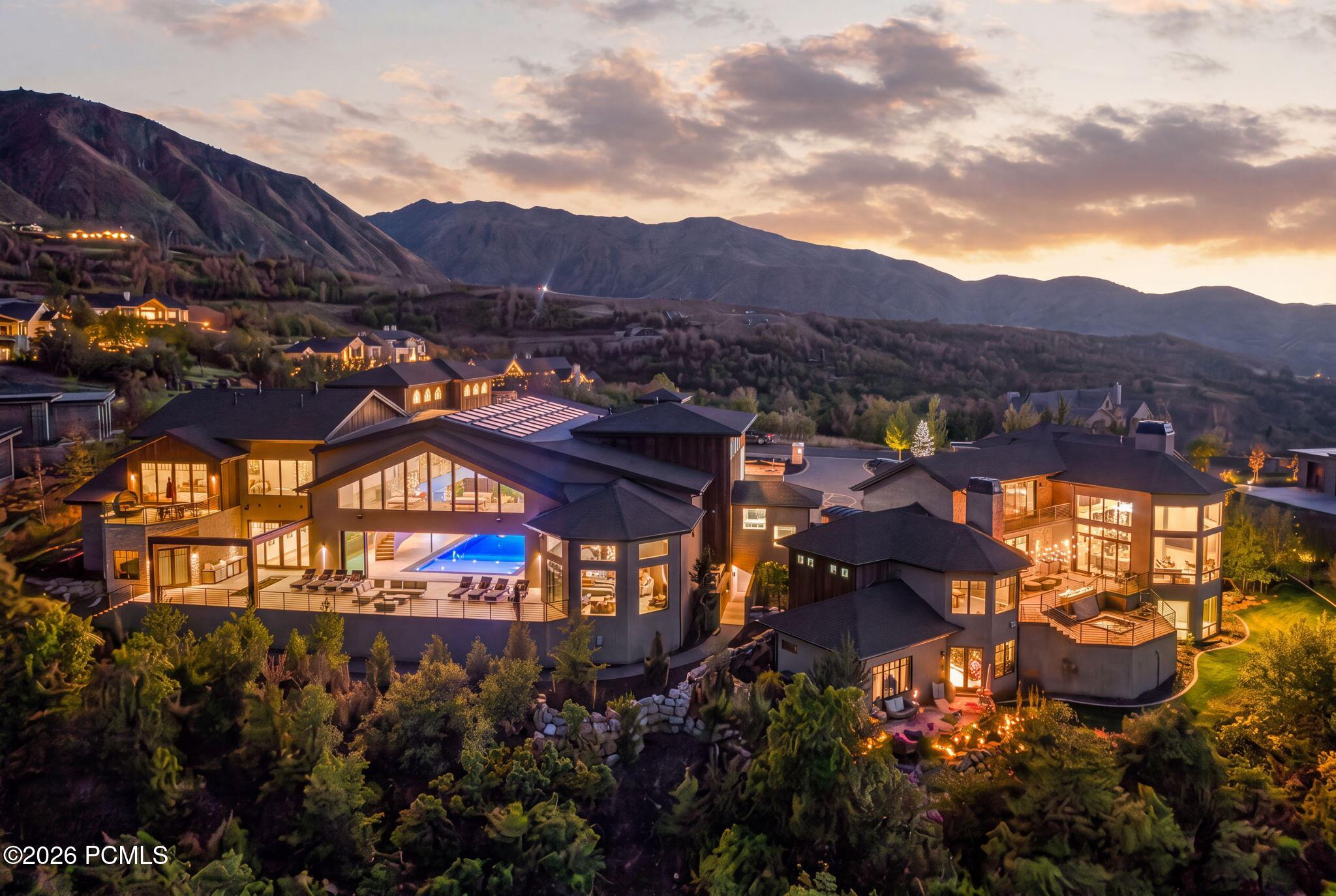 867 S Summit Creek Dr, For Sale in Woodland Hills - eXp Realty