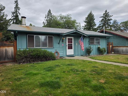 1716 Sw K St, Grants Pass, OR, 97526-5806 | Card Image