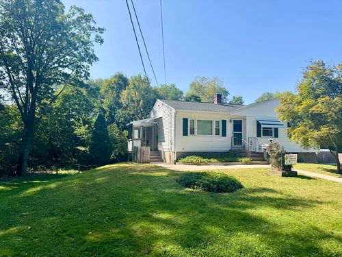 85 Woodland St, Holyoke, MA, 01040-1615 | Card Image