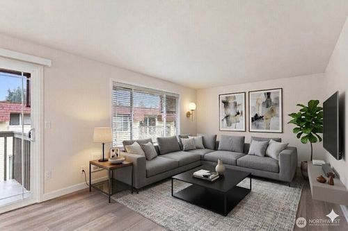 57-14200 Se 6th St, Bellevue, WA, 98007-6762 | Card Image