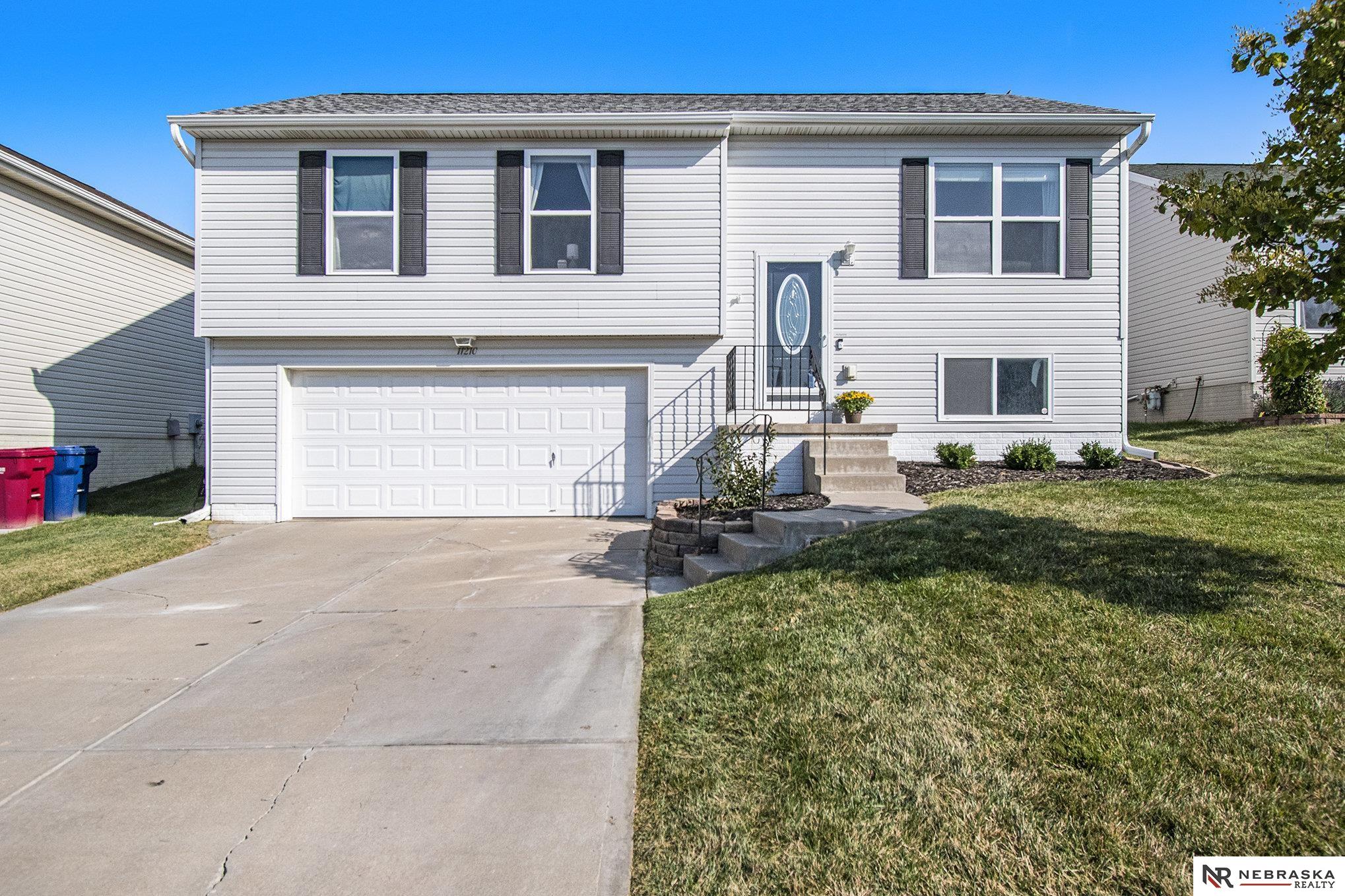 Hanover St, Omaha, NE 68142