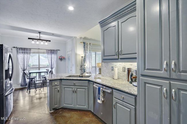11-118 Pine Ridge Cir | Image 11