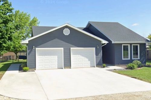 1605 W North 3rd Street, Shelbyville, IL, 62565 | Card Image