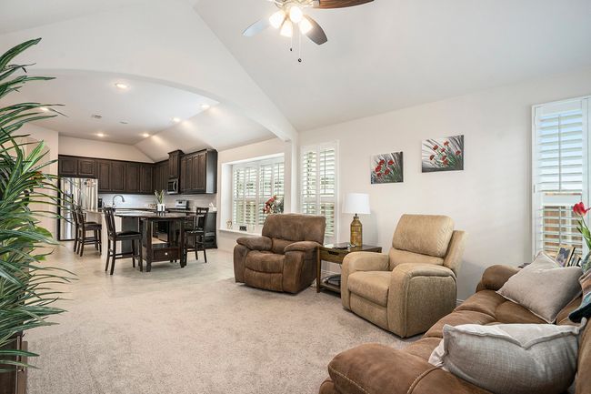 908 Misty Ln, House other with 4 bedrooms, 2 bathrooms and null parking in Cleburne TX | Image 8
