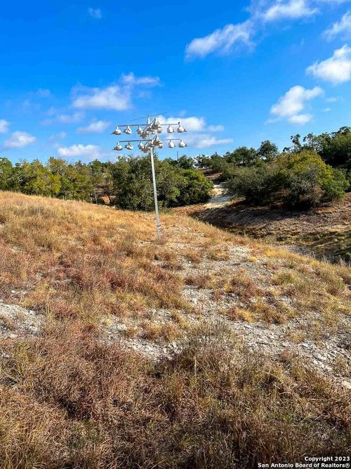 36 E Twisted Oak Trl, Blanco, TX, 78606 | Card Image