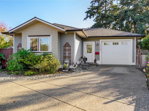 10347 Patricia Pl, Sidney, BC, V8L3J5 | Card Image