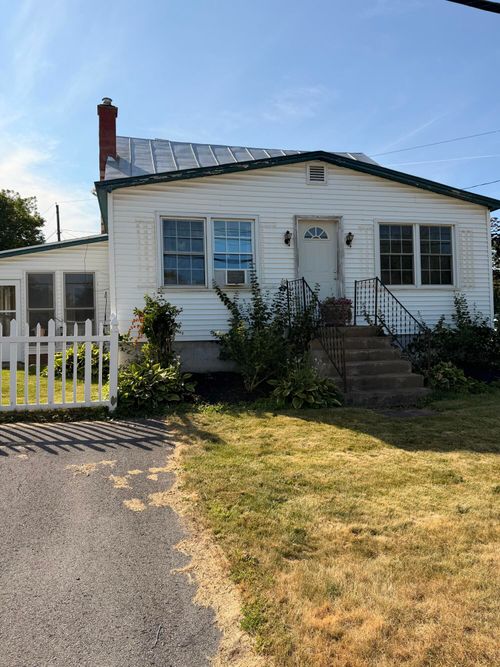 69 Church St, Champlain, NY, 12919-5202 | Card Image