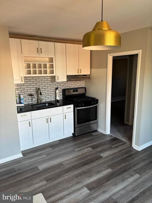 707 Spruce St, COLLINGDALE, PA, 19023-3537 | Card Image