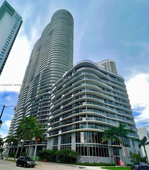 3000-488 Ne 18th St, Miami, FL, 33132-1112 | Card Image