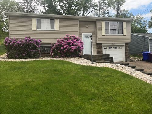512 Malabar Dr, Pittsburgh, PA, 15239-2526 | Card Image