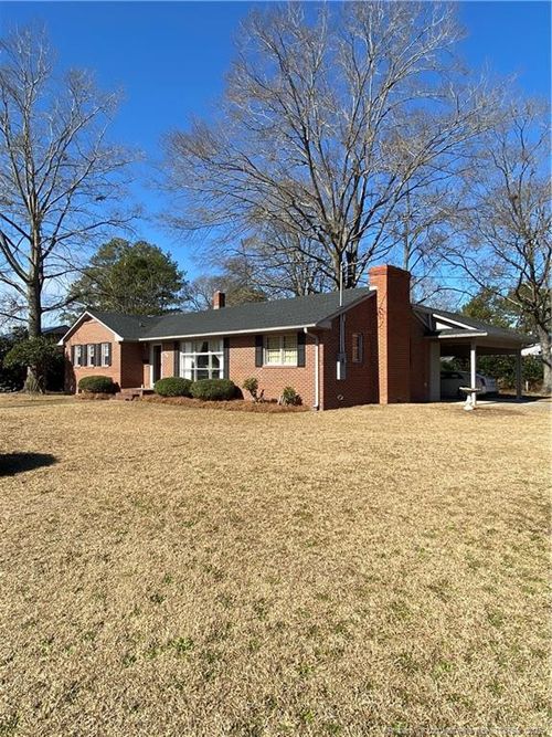 700 W 20th St, Lumberton, NC, 28358-3420 | Card Image