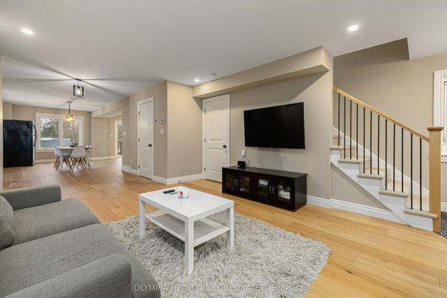 576 Macdonnell St, House other with 3 bedrooms, 3 bathrooms and 2 parking in Kingston ON | Image 5