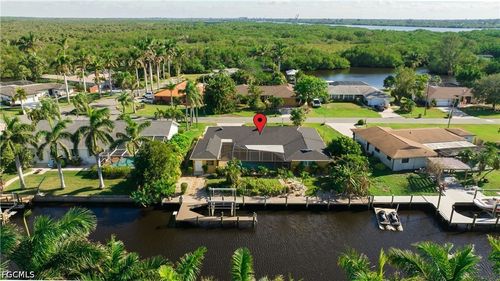 2205 Channel Way, NORTH FORT MYERS, FL, 33917-2515 | Card Image
