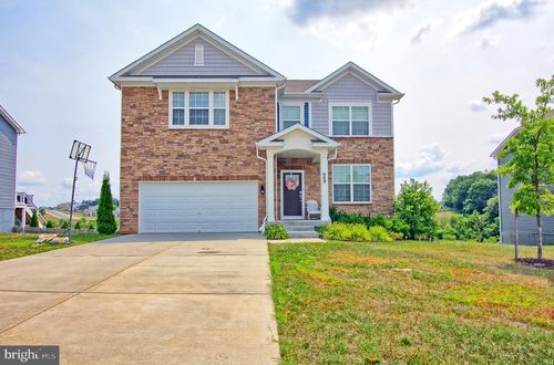 689 N Chandler Dr, WESTMINSTER, MD, 21157-6977 | Card Image