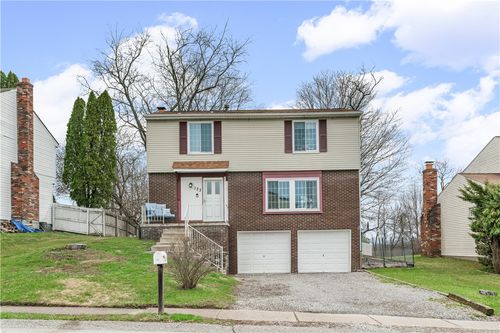133 Topaz Dr, Verona, PA, 15147-2739 | Card Image