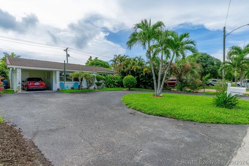 1318 Cardinal Ln, Lantana, FL, 33462-4206 | Card Image