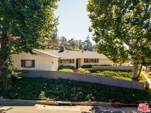 864 Bienveneda Ave, Pacific Palisades, CA, 90272-2309 | Card Image