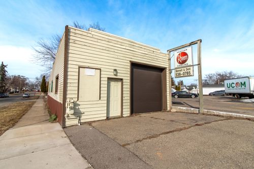 1331 Chicago Dr Sw, Wyoming, MI, 49509-1007 | Card Image