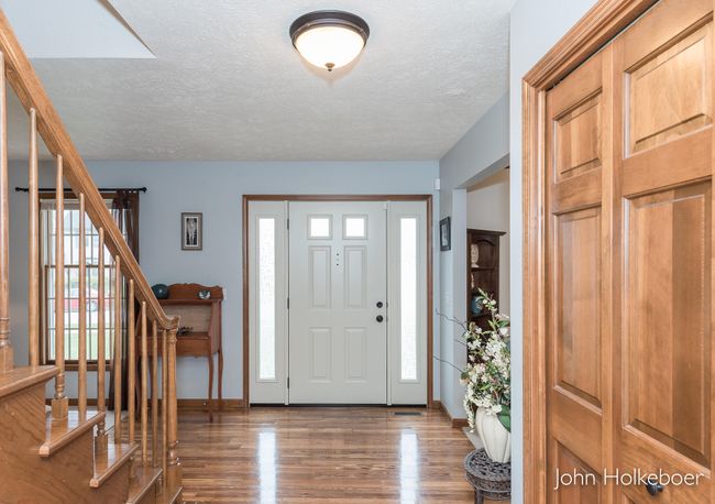 3_Foyer-2 | Image 7