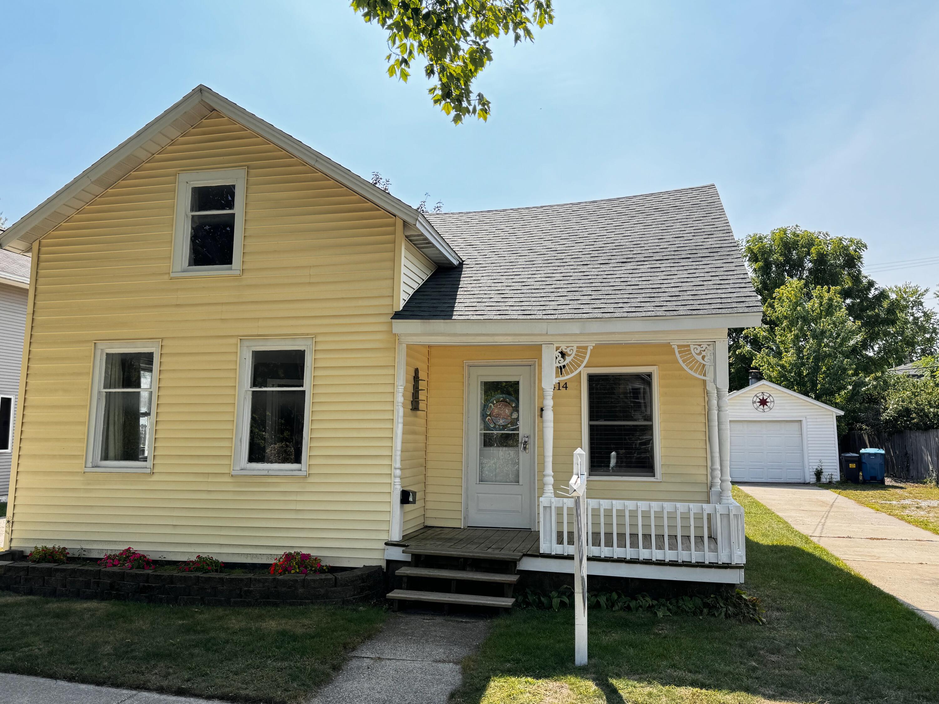 Elliott Ave, Grand Haven, MI 49417