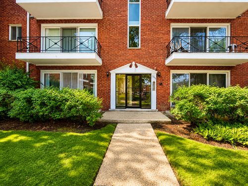 101-10115 Old Orchard Ct, Skokie, IL, 60076-1045 | Card Image