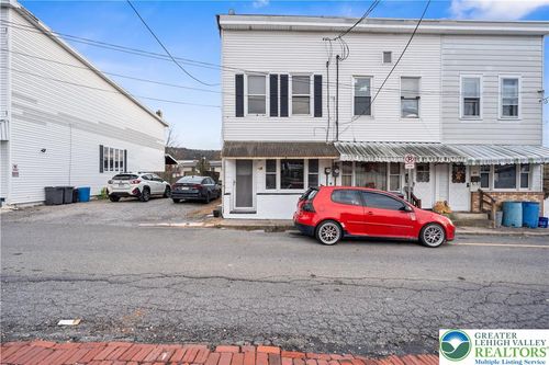423 Glenwood Ave, TAMAQUA, PA, 18252-1614 | Card Image
