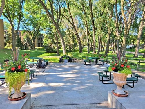 apt-332-2800 Hamline Ave N, Roseville, MN, 55113-1764 | Card Image