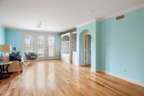 apt-304-3818 Holland Ave, Dallas, TX, 75219-6717 | Card Image