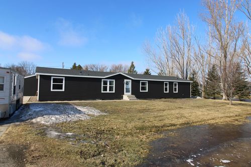 315 4th St, Davenport, ND, 58021-4009 | Card Image