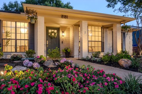 8181 Willow Creek Dr, Frisco, TX, 75034-5520 | Card Image