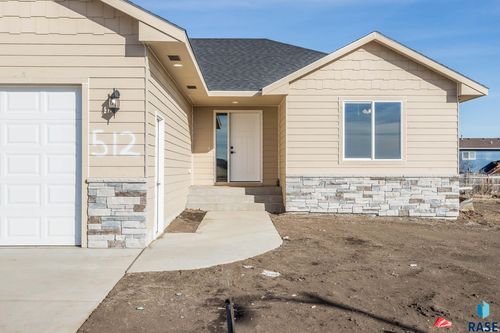 512 Shirley St Street, Harrisburg, SD, 57032 | Card Image