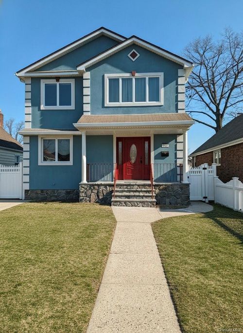 267 Seidman Pl, Franklin Square, NY, 11010-3029 | Card Image