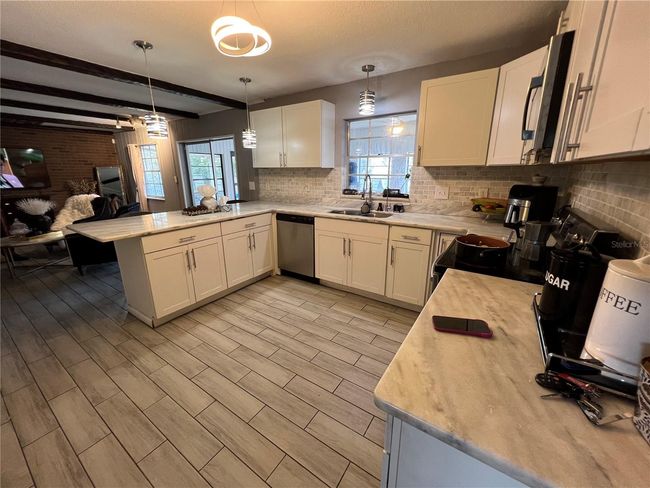 Kitchen | Image 6